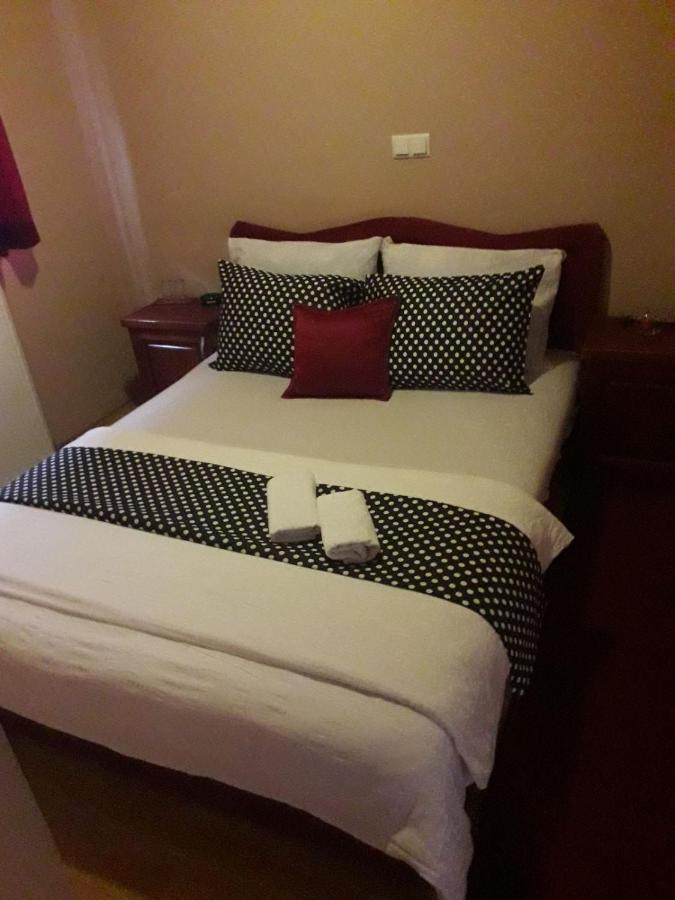 Motel Genex-M Бугойно Стая снимка